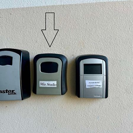 Mia Airport Studio Apartment - 0-24H Self Check In&Out - Parking On Site Velika Gorica Exterior foto