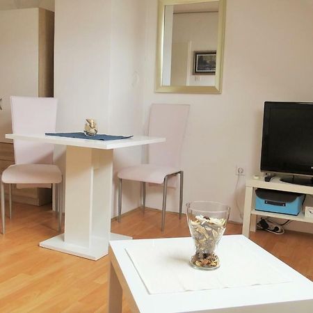 Mia Airport Studio Apartment - 0-24H Self Check In&Out - Parking On Site Velika Gorica Exterior foto
