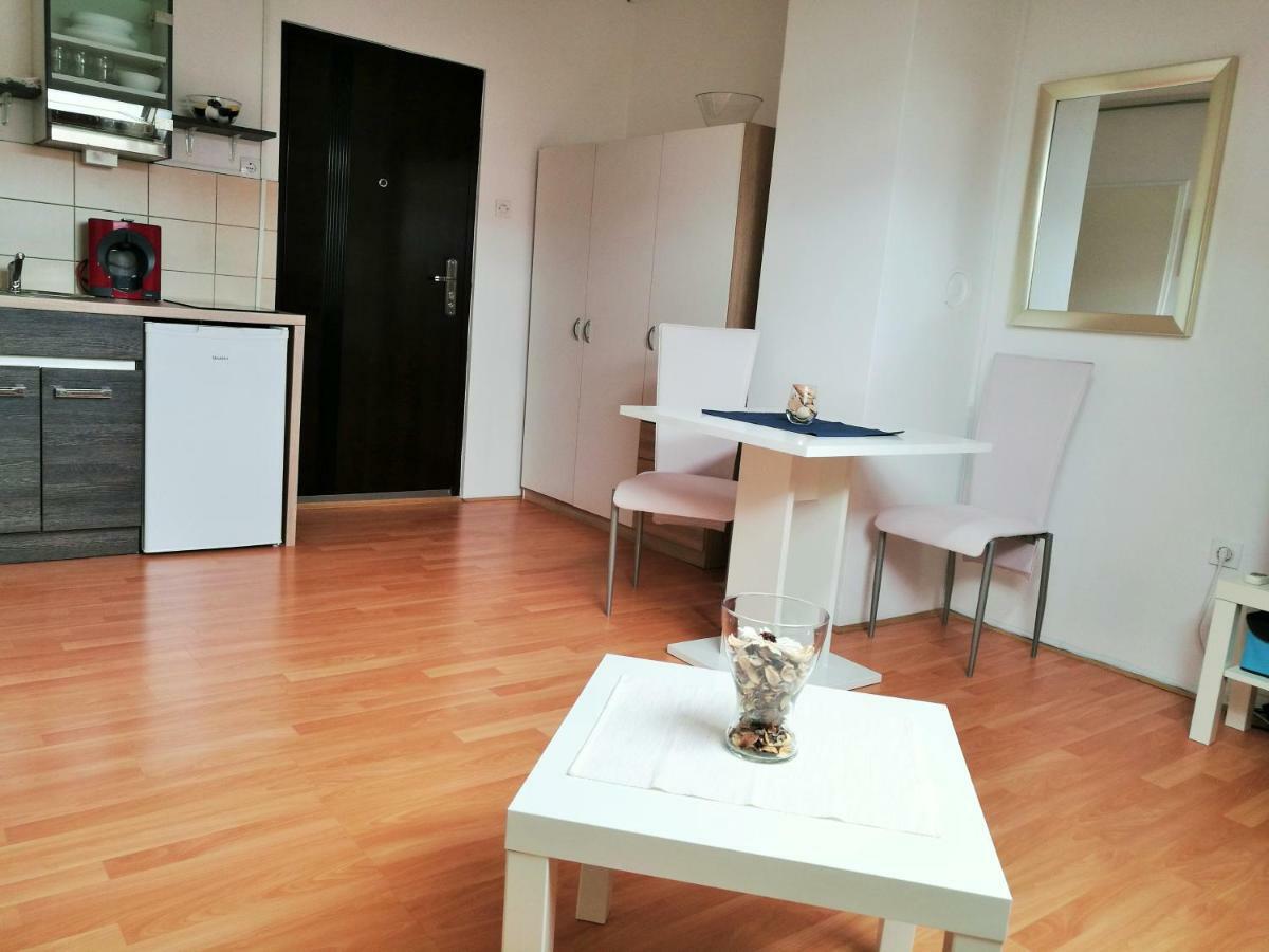 Mia Airport Studio Apartment - 0-24H Self Check In&Out - Parking On Site Velika Gorica Exterior foto