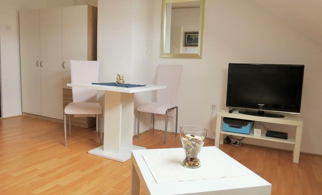 Mia Airport Studio Apartment - 0-24H Self Check In&Out - Parking On Site Velika Gorica Exterior foto